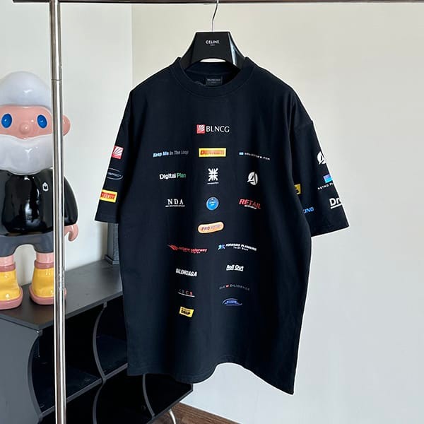 大人気!バレンシアガ マルチロゴプリント 半袖 Tシャツ パロディ 2色 bap30867
